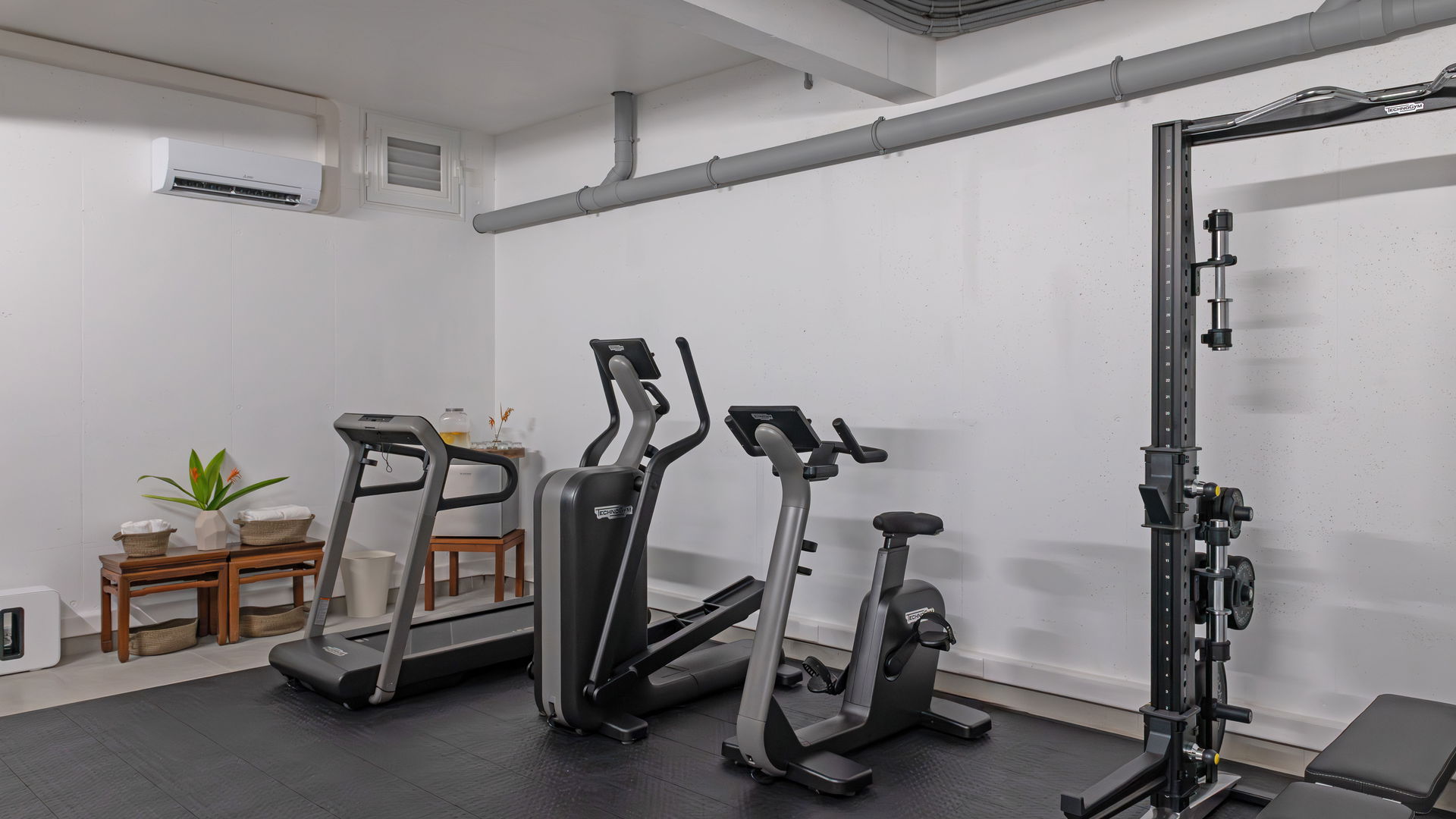 FITNESS AREA