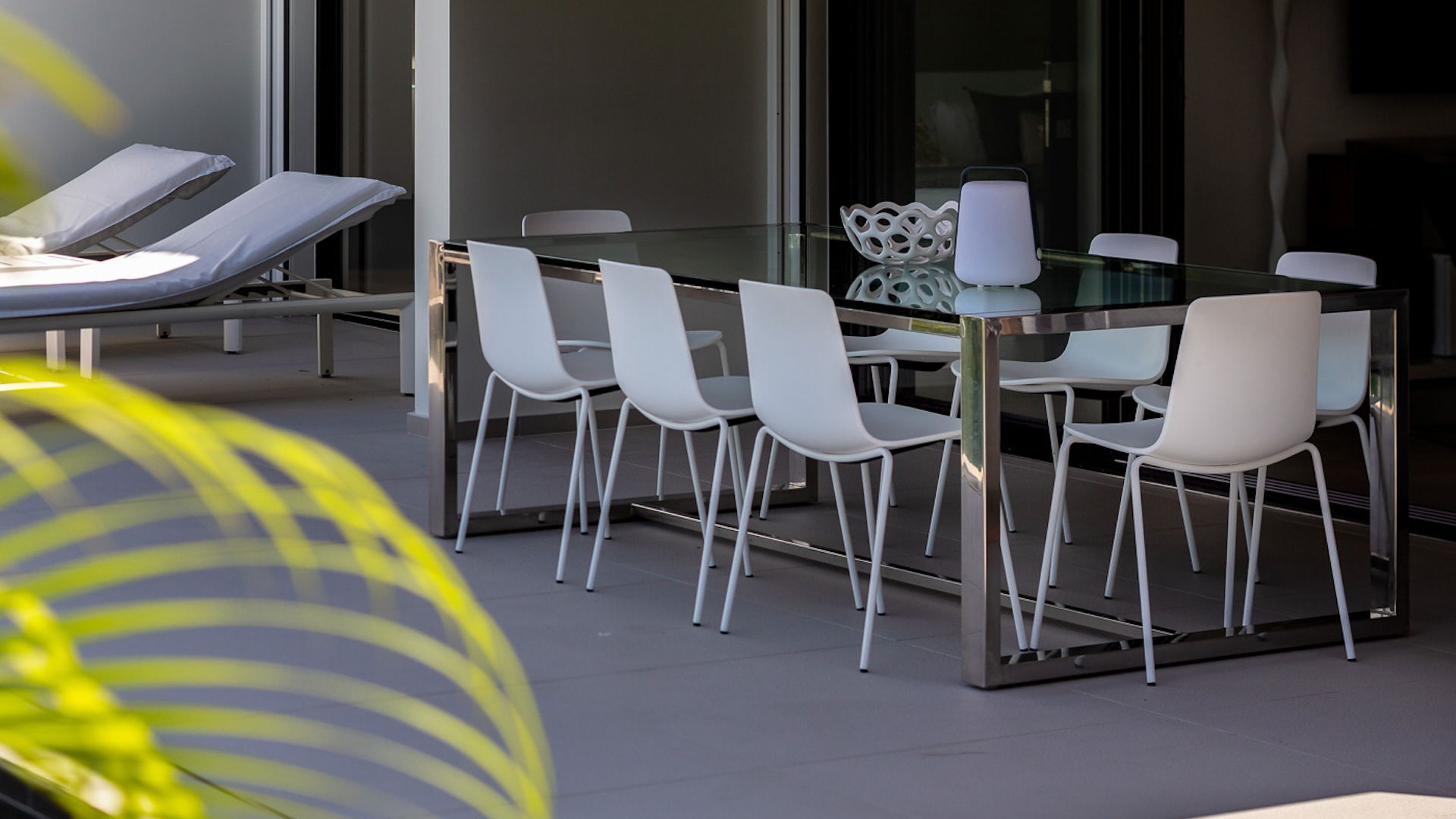 KITCHEN & DINING AREA