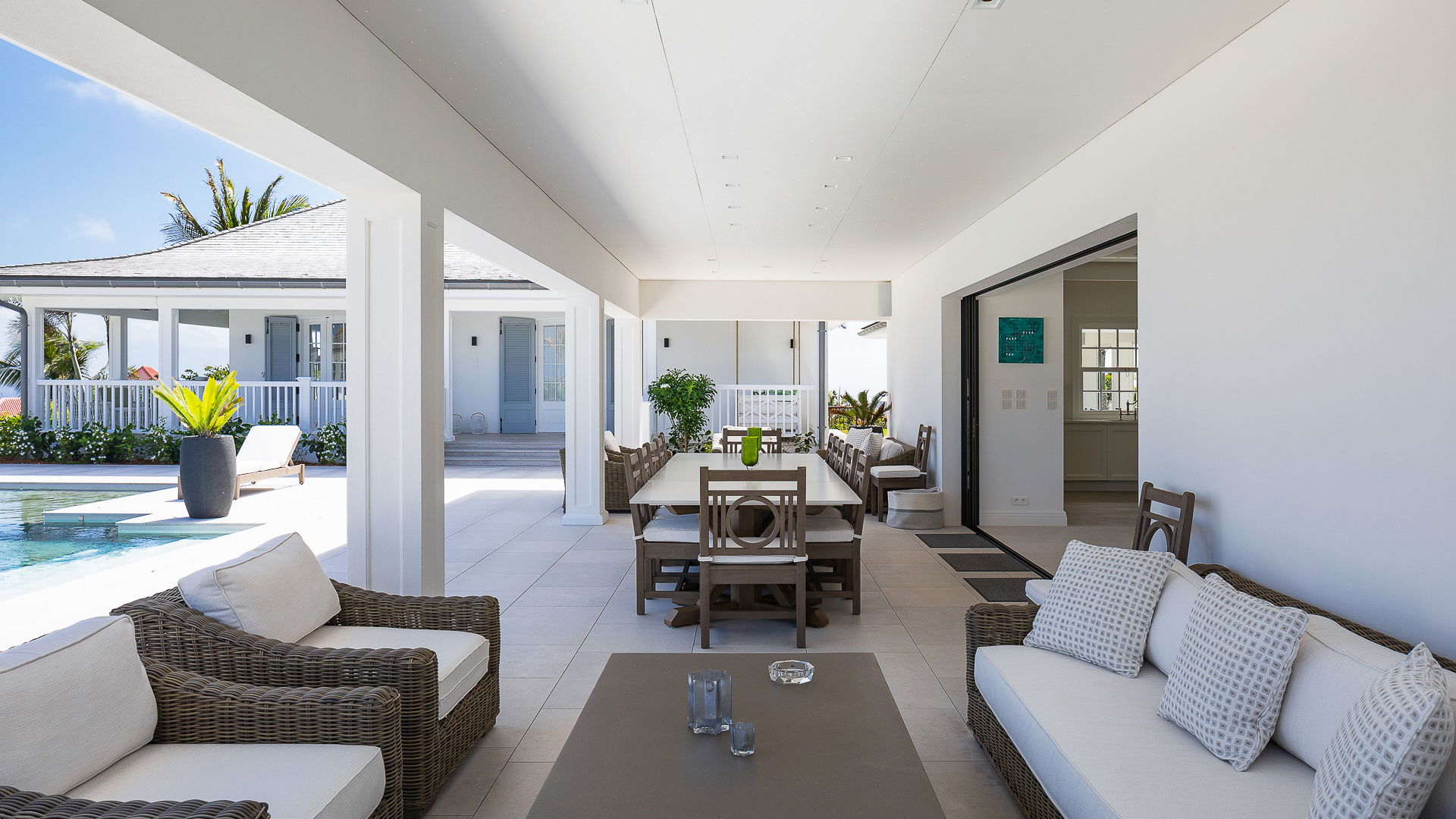 KITCHEN & DINING AREA