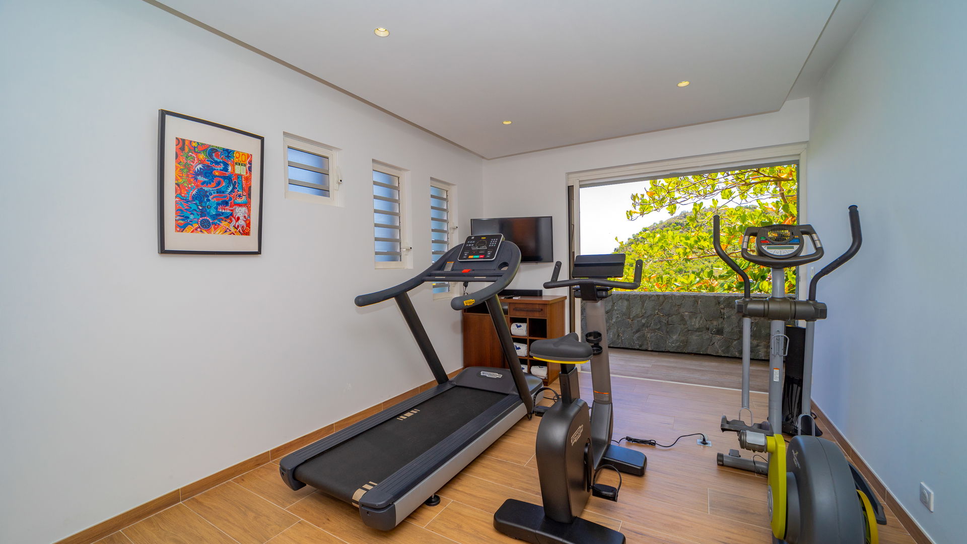 FITNESS ROOM