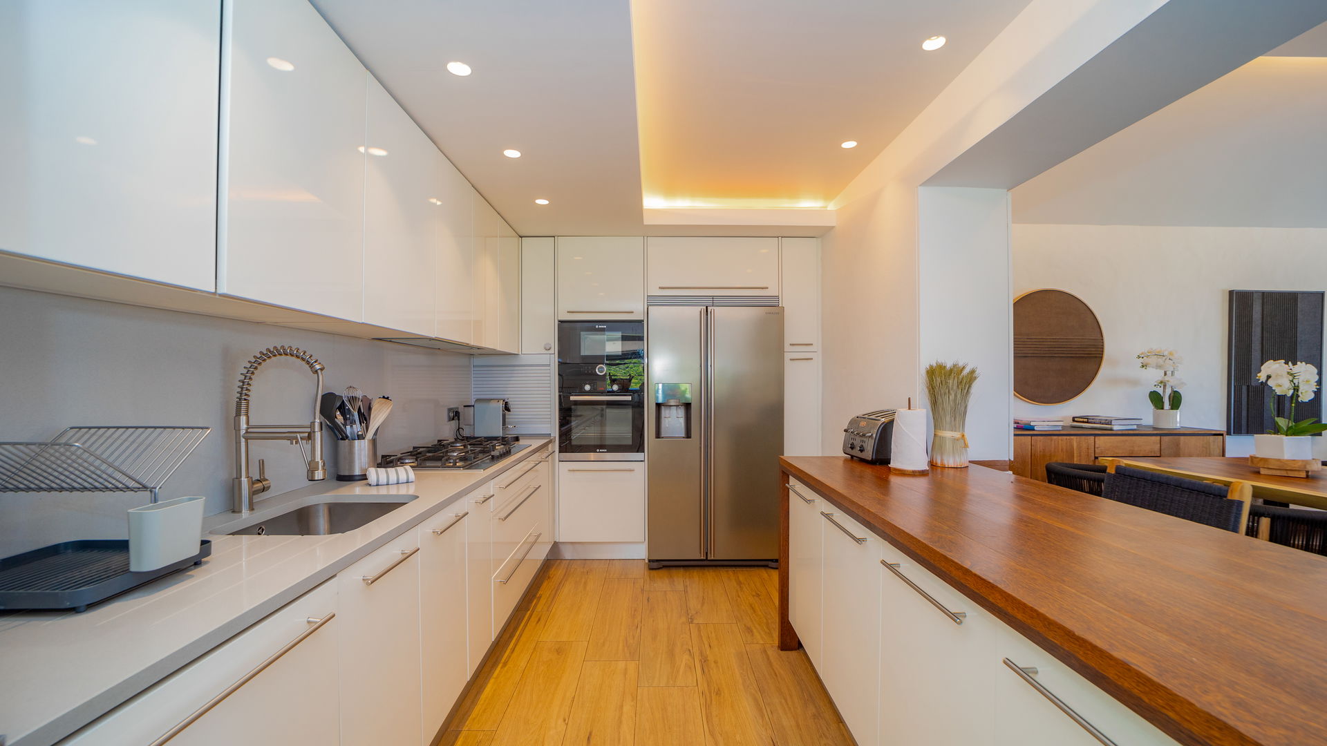 KITCHEN & DINING AREA