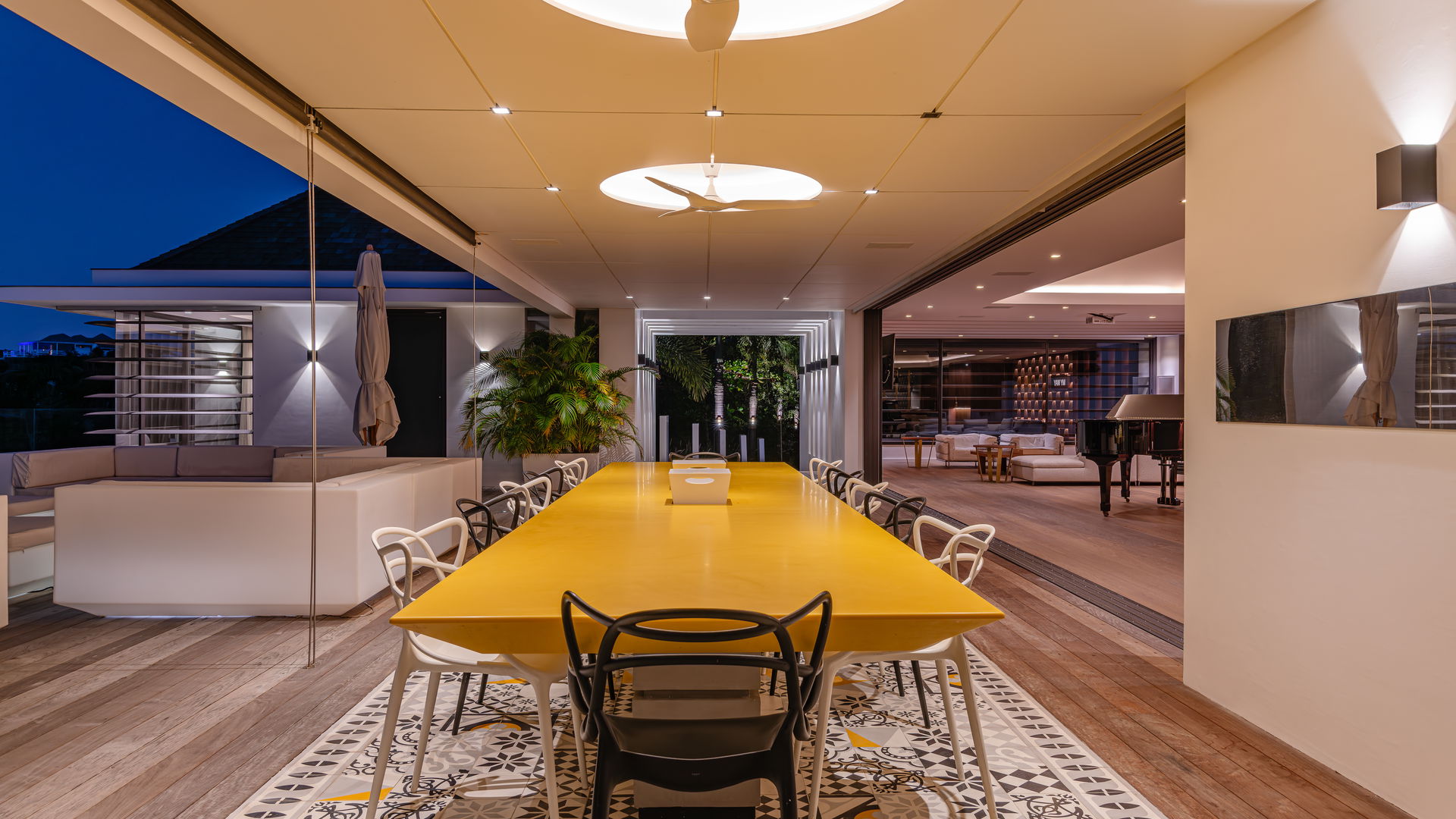 OUTSIDE DINING AREA