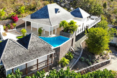 VILLA LAGON JAUNE OUTDOORS 2.jpeg