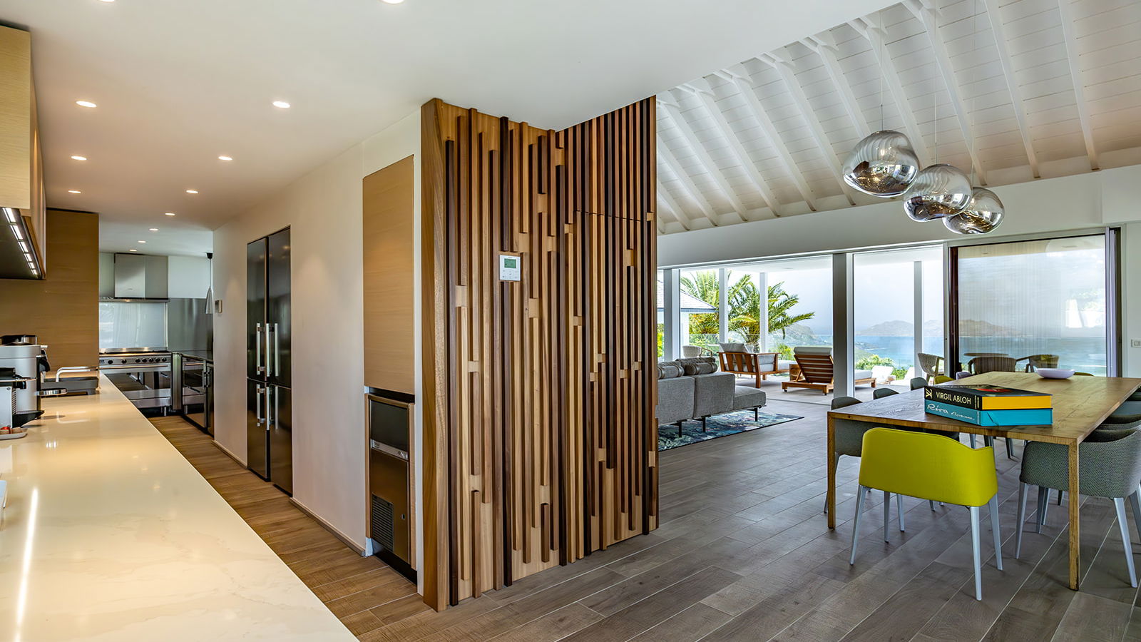 KITCHEN & DINING AREA