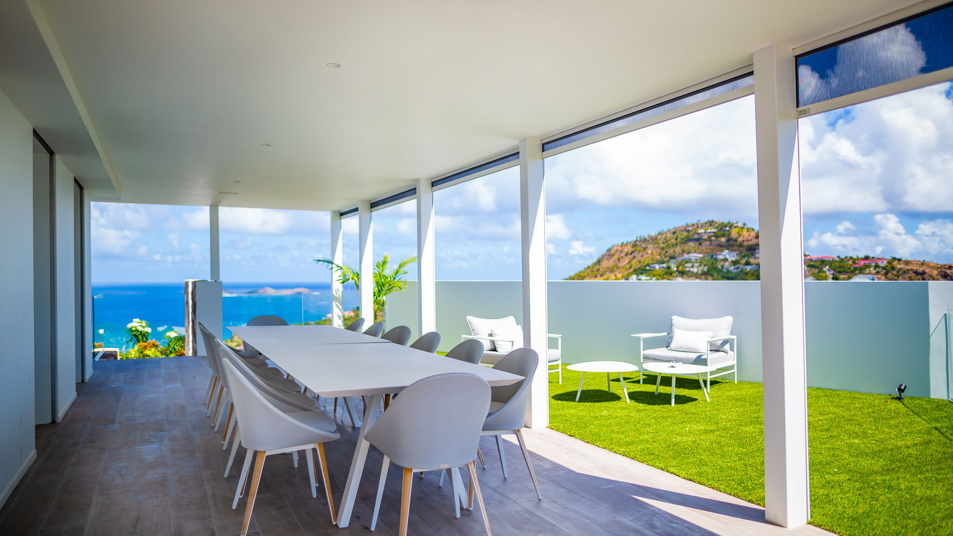 OUTDOOR DINING AREA