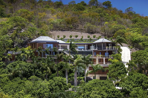 VILLA CASTLE ROCK OUTDOORS 1