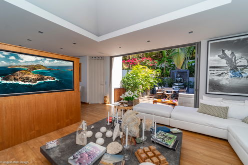 VILLA VITTI LIVING AREAS 2