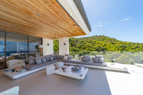VILLA VITTI LIVING AREAS 3