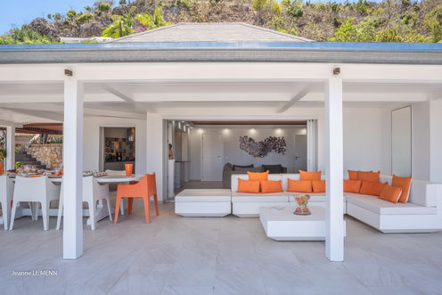 VILLA MAPOU OUTDOOR LOUNGE 2