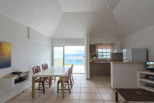 BUNGALOW HANSEN KITCHEN & DINING 1