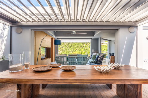 VILLA TRIAGOZ DINING & KITCHEN 1