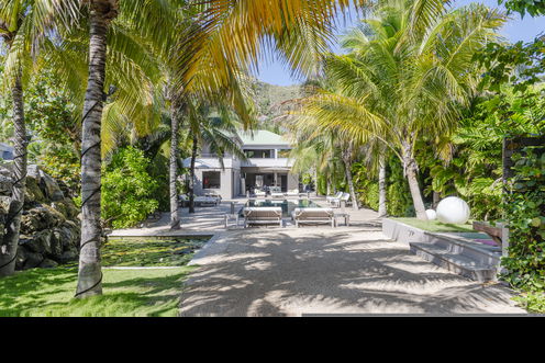 VILLA K OUTDOORS 1
