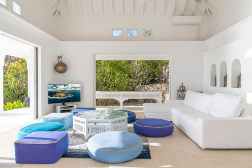 VILLA MAURESQUE LIVING AREA 1.jpeg