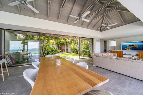 VILLA VARUNA KITCHEN & DINING 2