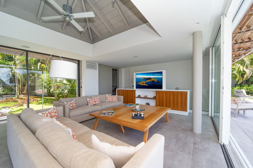 VILLA VARUNA LIVING 2