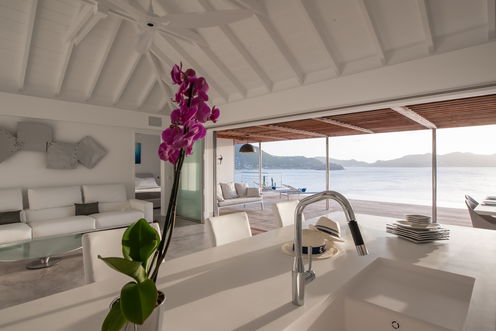 VILLA POINTE MILOU KITCHEN & DINING 1