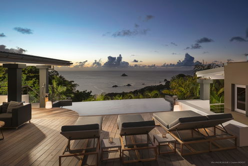 VILLA VAGUE BLEUE BY NIGHT 1.jpeg