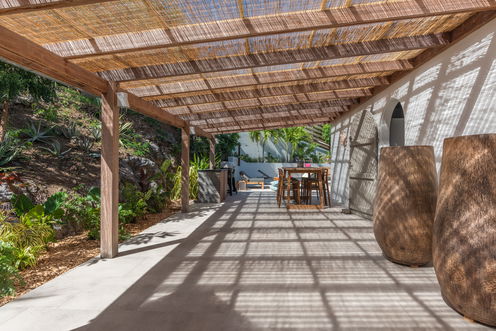 VILLA NOLEN DINING 4