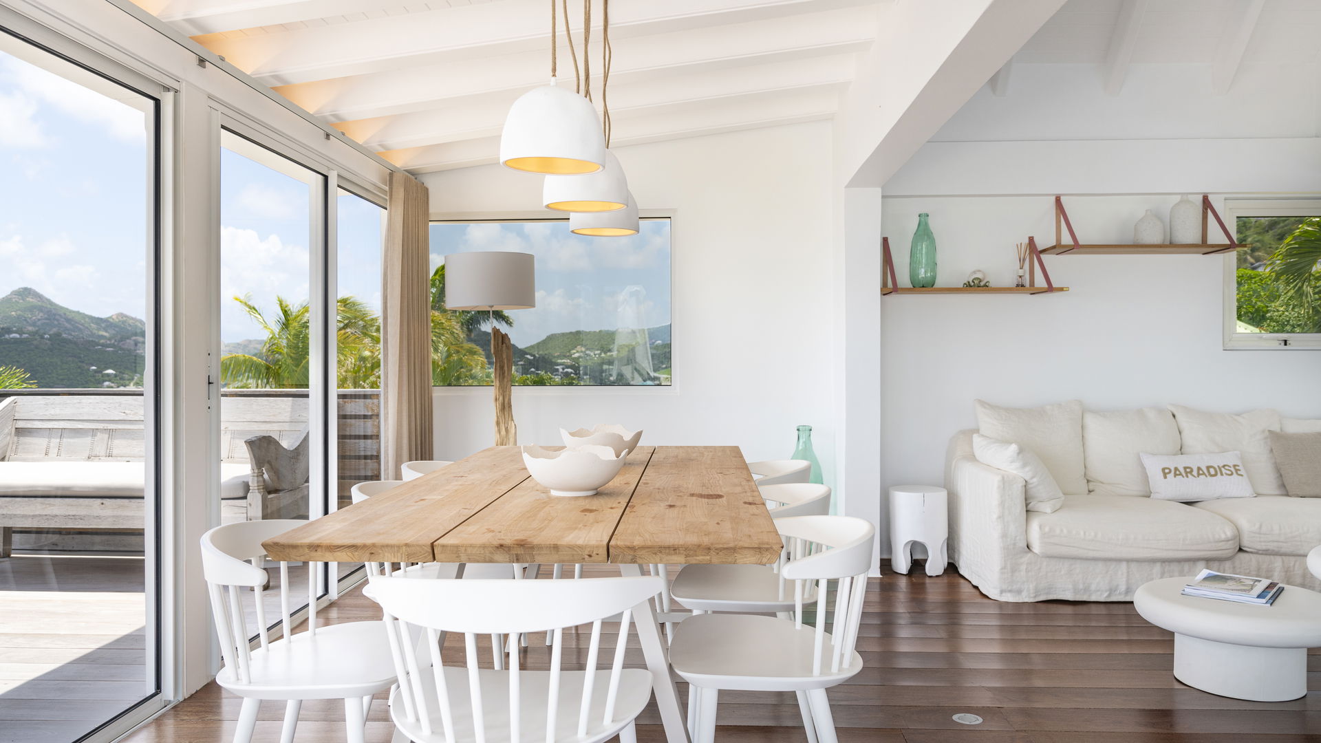 KITCHEN & DINING AREA