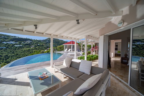 VILLA NOCEAN OUTDOOR LOUNGE 1