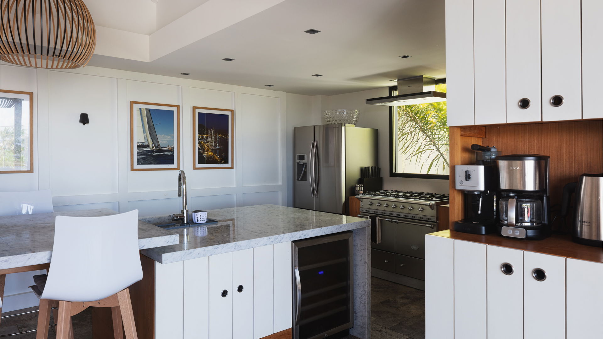 KITCHEN & DINING AREA