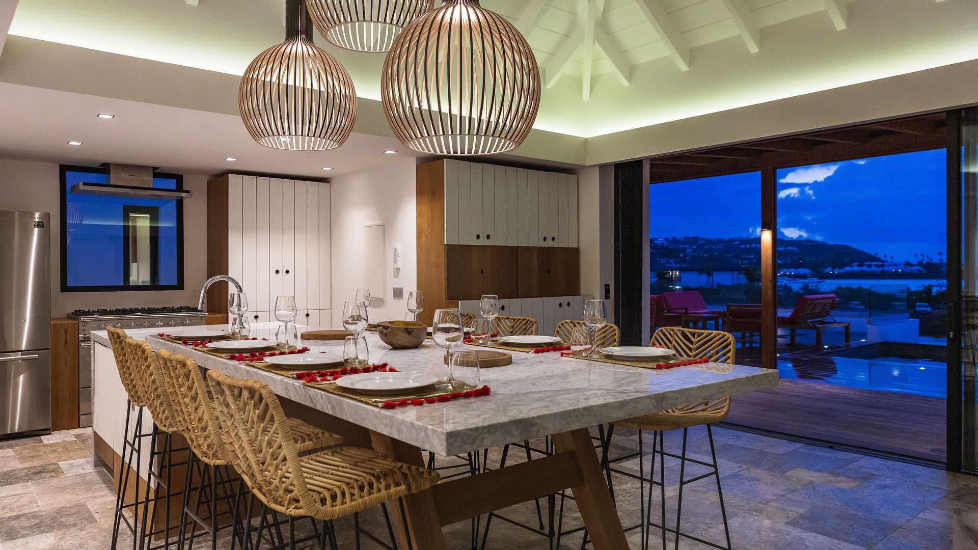 KITCHEN & DINING AREA