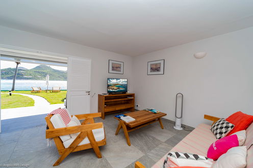 VILLA DAHOUET LIVING & DINING AREAS 1