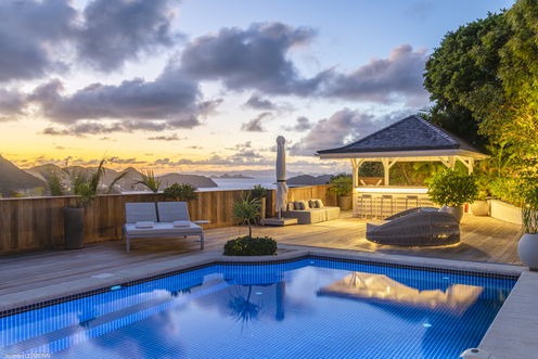 VILLA WHITE SUN OUTDOOR BAR AREA 5