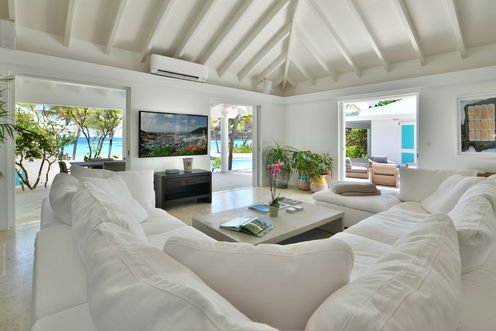 VILLA KUMARA LIVING 1.JPG