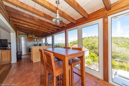 VILLA CHLOE KITCHEN & DINING AREA 7