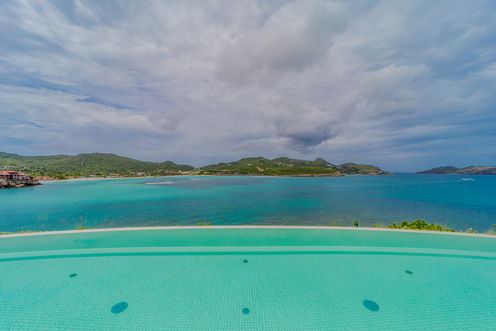 VILLA REEF POINT POOL & TERRACE 3