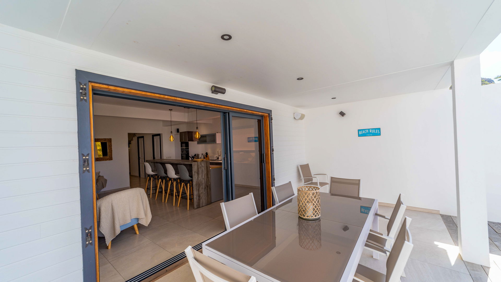 KITCHEN & DINING AREAS