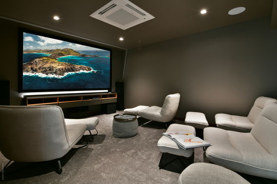 VILLA THELMA MEDIA ROOM