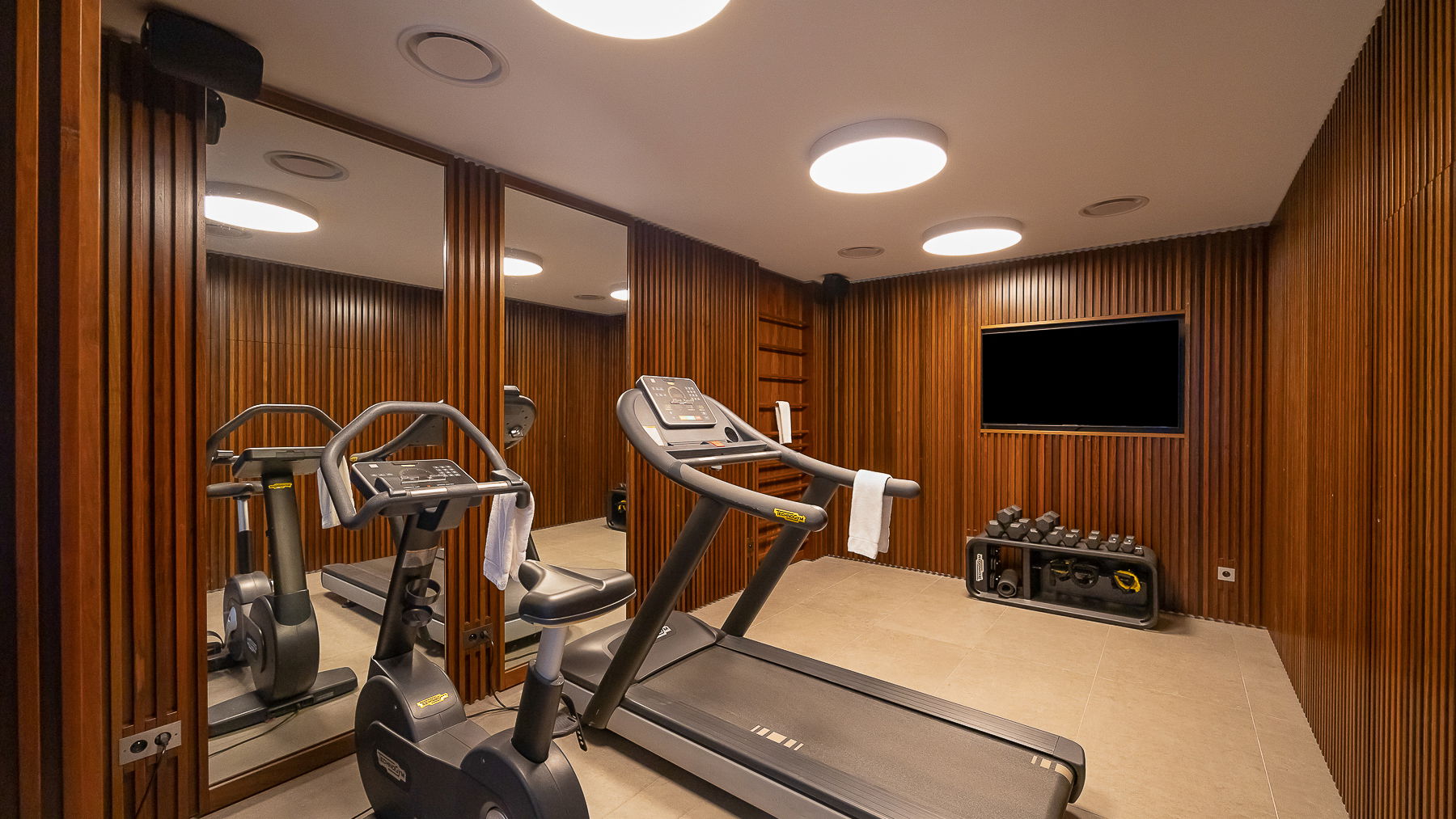 FITNESS AREA