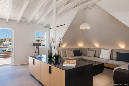 VILLA TOWN HOUSE LIVING 3