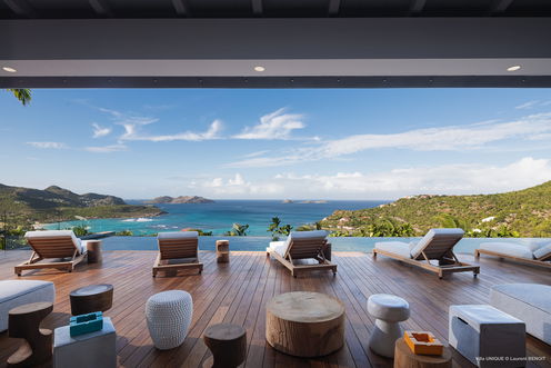 VILLA UNIQUE LIVING AREAS 3