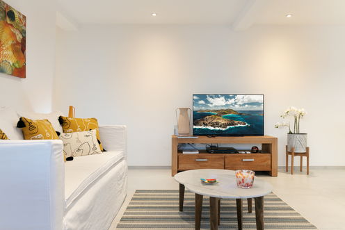 VILLA MIRAMAR LIVING AREA 2