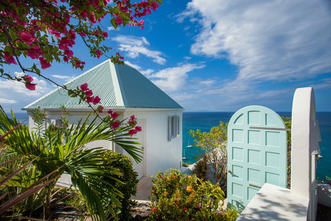 MAURESQUE ESTATE