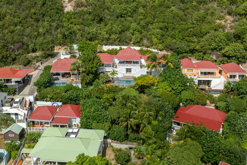 VILLA SAINT LOUIS ESTATE OUTDOORS 3