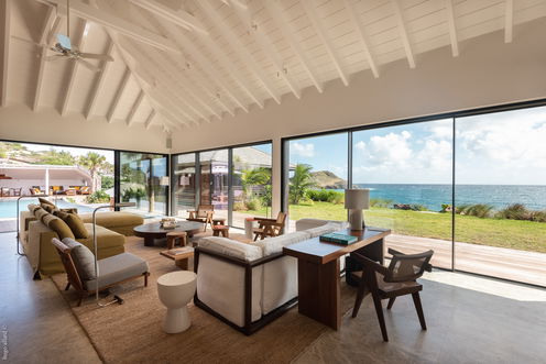 VILLA OVER THE OCEAN LIVING AREA 1