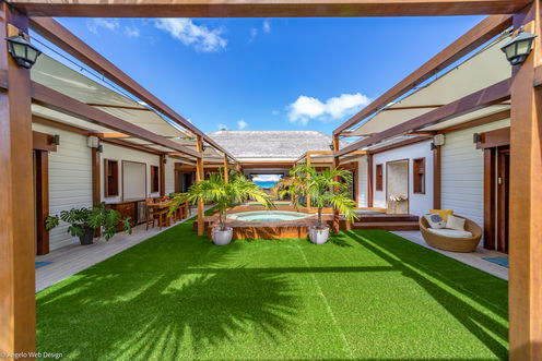 VILLA LA PLAGE PATIO 1.jpeg